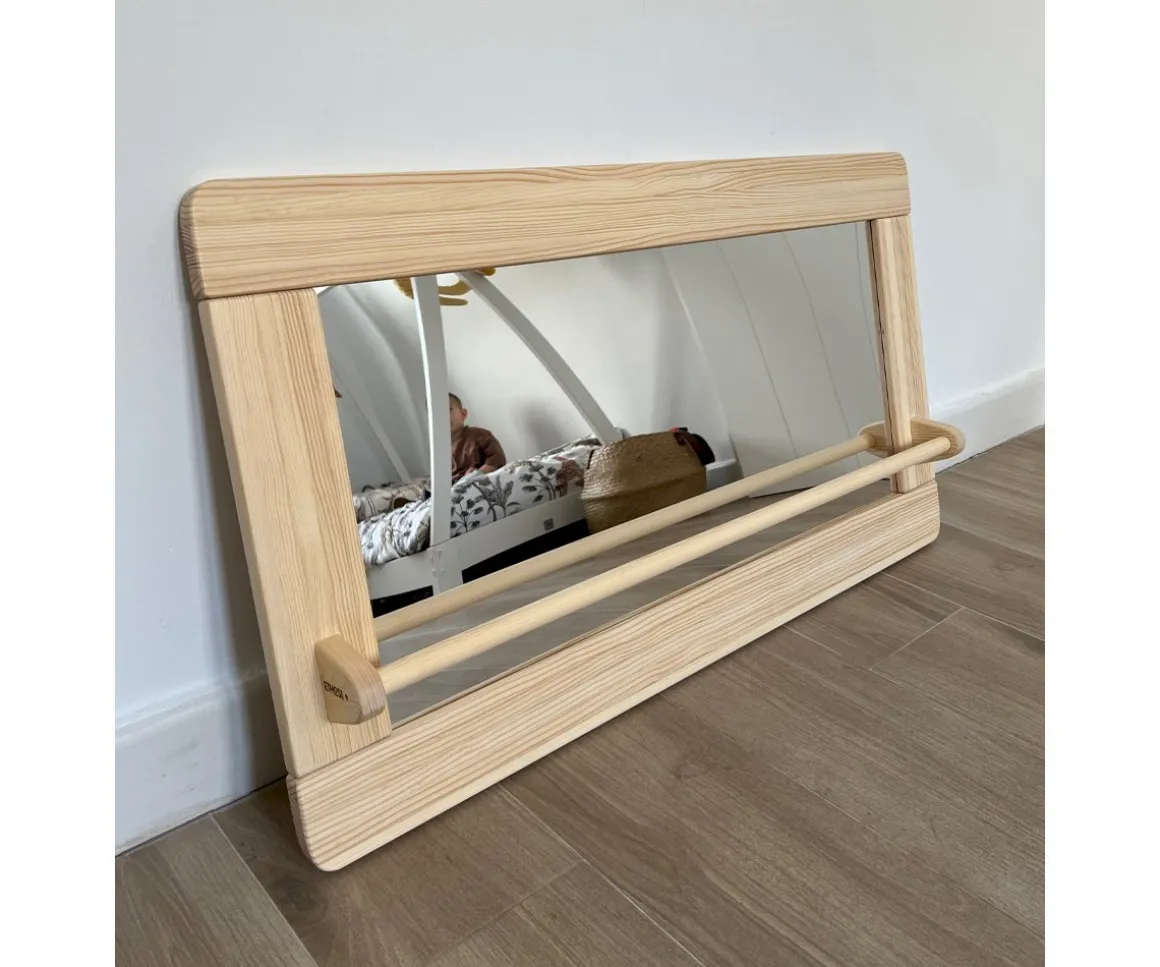 Espejo Montessori Grande con Barra de Madera